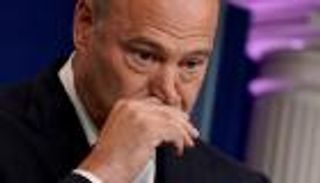 استقالة المستشار الاقتصادي للبيت الأبيض وترامب يرد بقوة