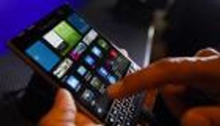 "بلاك بيري" تقاضي فيسبوك وأنستقرام وواتساب