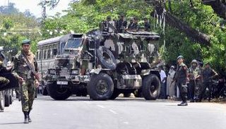 انتشار عناصر الشرطة في سريلانكا للسيطرة على أعمال الشغب- أ.ف.ب