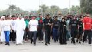 نهيان بن زايد يتقدم المشاركين في اليوم الرياضي الوطني بالإمارات