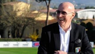 آريجو ساكي المدير الفني لميلان