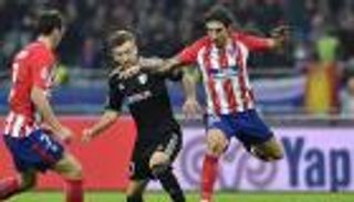 نابولي ينافس يونايتد على ضم ظهير أتلتيكو