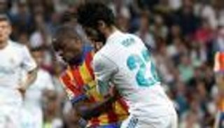 كوندوجبيا يحذر لاعبي فالنسيا من خطورة إشبيلية