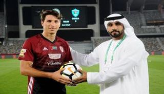 سيباستيان تيجالي مهاجم الوحدة