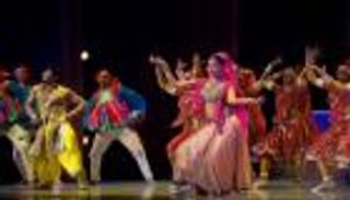 احتفاءً بالهند.. مهرجان أبوظبي يقدم استعراض "ذا ميرتشانتس أوف بوليوود"