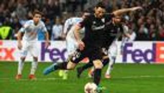 مارسيليا يقترب ولاتسيو يتعثر في ثمن نهائي الدوري الأوروبي