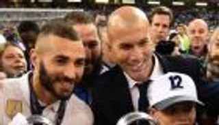 زيدان: من يفهم في كرة القدم سيعجبه أداء بنزيمة
