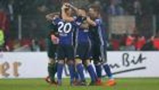 شالكه يؤمّن وصافة "البوندسليجا" بفوز صعب على ماينز