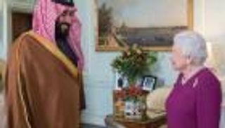 محمد بن سلمان يبعث برقية شكر للملكة إليزابيث الثانية