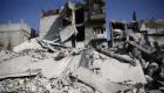 "الخوذ البيضاء" تعلن مقتل أول مسعفة بالغوطة