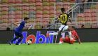 اتحاد جدة يواصل الترنح ويسقط بثلاثية أمام النصر