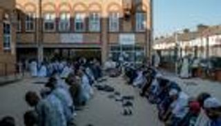 بريطانيا تهتز على وقع حملة إرهابية لـ"عقاب" المسلمين