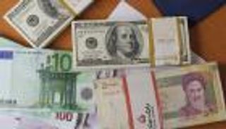 6 شروط للحصول على الدولار "الطائر" في إيران