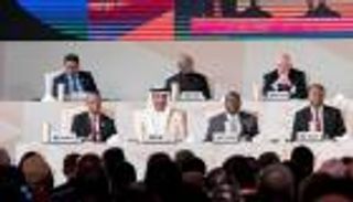 بالفيديو والصور.. حامد بن زايد يحضر مؤتمر تحالف الطاقة الشمسية بالهند