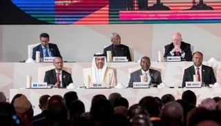 الشيخ حامد بن زايد آل نهيان خلال الجلسة الافتتاحية للمؤتمر