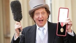 الكوميديان البريطاني كين دود