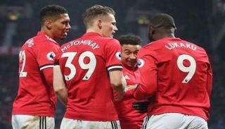 سكوت ماكتومناي لاعب وسط مانشستر يونايتد