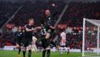 ثنائية سيلفا تقود مانشستر سيتي للفوز على ستوك