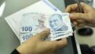 الليرة التركية تهبط لمستوى قياسي