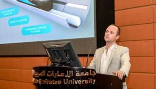 كولين ريس، نائب مدير شركة " فيرجن-ون"
