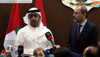 الشيخ عبدالله بن زايد آل نهيان خلال المؤتمر الصحفي المشترك مع نظيره الأردني