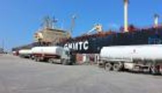 ليبيا تستأنف صادرات النفط من ميناء الزاوية بعد إنهاء إضراب