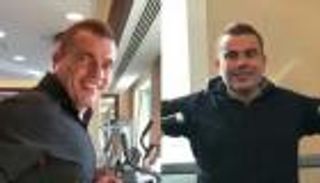 3 تمارين رياضية على طريقة عمرو دياب