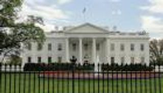 إخلاء مبنى قرب البيت الأبيض بسبب سيارة "مريبة"