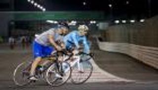 طبيب مانشستر سيتي يتدرب في حلبة مرسى ياس  