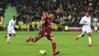 نجم الجزائر مُحبط بسبب انتقادات الجماهير