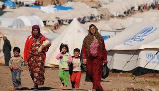 "الجنة على الأرض" أبرز قصص اللاجئين لأطفالهم قبل النوم 