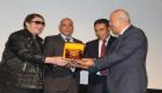 بالصور.. غياب عزت العلايلي عن ختام مهرجان الشروق بمصر