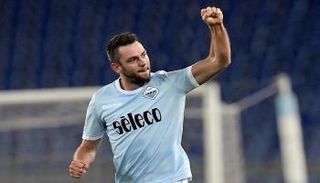 ستيفان دي فري مدافع لاتسيو