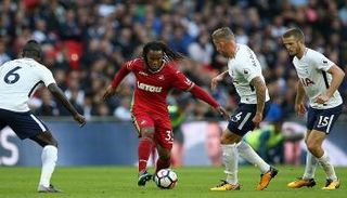 من مواجهة سابقة بين توتنهام وسوانزي