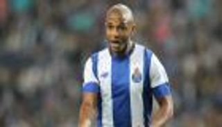 براهيمي ينافس البرازيليين على لقب أفضل لاعب في البرتغال