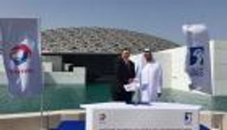 بالفيديو.. "أدنوك" توقع اتفاقيتين مع "توتال" الفرنسية