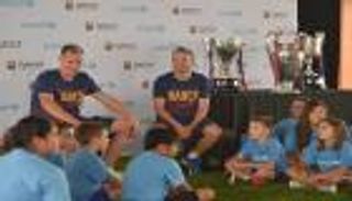 شتيجن يناشد إنييستا البقاء 