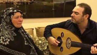 وائل جسار مع والدته