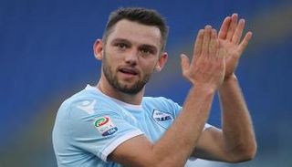 ستيفان دي فري مدافع لاتسيو