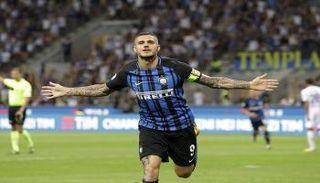 ماورو إيكاردي مهاجم إنتر ميلان