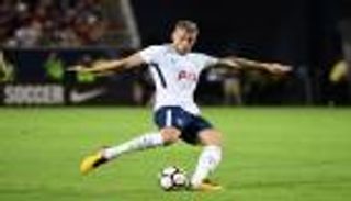 سان جيرمان ينافس يونايتد على ضم ألديرفيريلد 