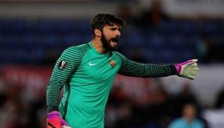 أليسون بيكر 