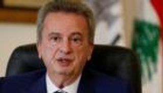 المركزي اللبناني يزيد الاحتياطي لتعزيز الثقة في الليرة