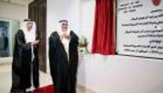 بالصور.. عبدالله بن زايد وخالد آل خليفة يفتتحان مقر سفارة البحرين