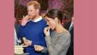 الأمير هاري وخطيبته ميجان يستقران على كعكة زفافهما