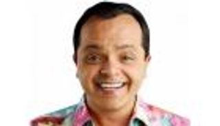 هنيدي يسخر من صورته طفلا.. ماذا قال؟