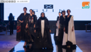 بالصور.. موضة "الأبيض والأسود" تهيمن على عباءات صيف 2018