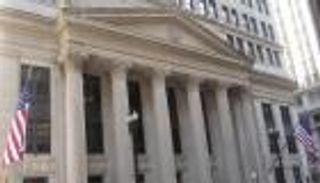 "المركزي الأمريكي" يعلن زيادة شبه مؤكدة لمعدلات الفائدة