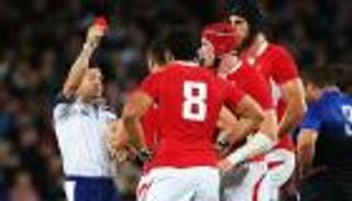 اتحاد الكرة الإنجليزي لا يستبعد تطبيق قواعد "الرجبي"