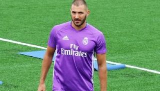 بنزيمة في تدريبات ريال مدريد